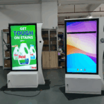65 Inch Floor Standing Wifi Lcd Screen Totem Kiosks Outdoor Advertising Playing Equipment Digital Signage and Display