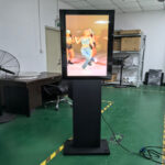 32 Inch IP65 Outdoor Waterproof Standalone Digital Signage Network WiFi LCD Advertising Display Kiosk Shopping Mall SDK