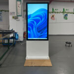 Outdoor Freestanding Waterproof High Brightness Digital Signage Touch Kiosk Advertising LCD Display Screen 43 55 65 75 86 Inch